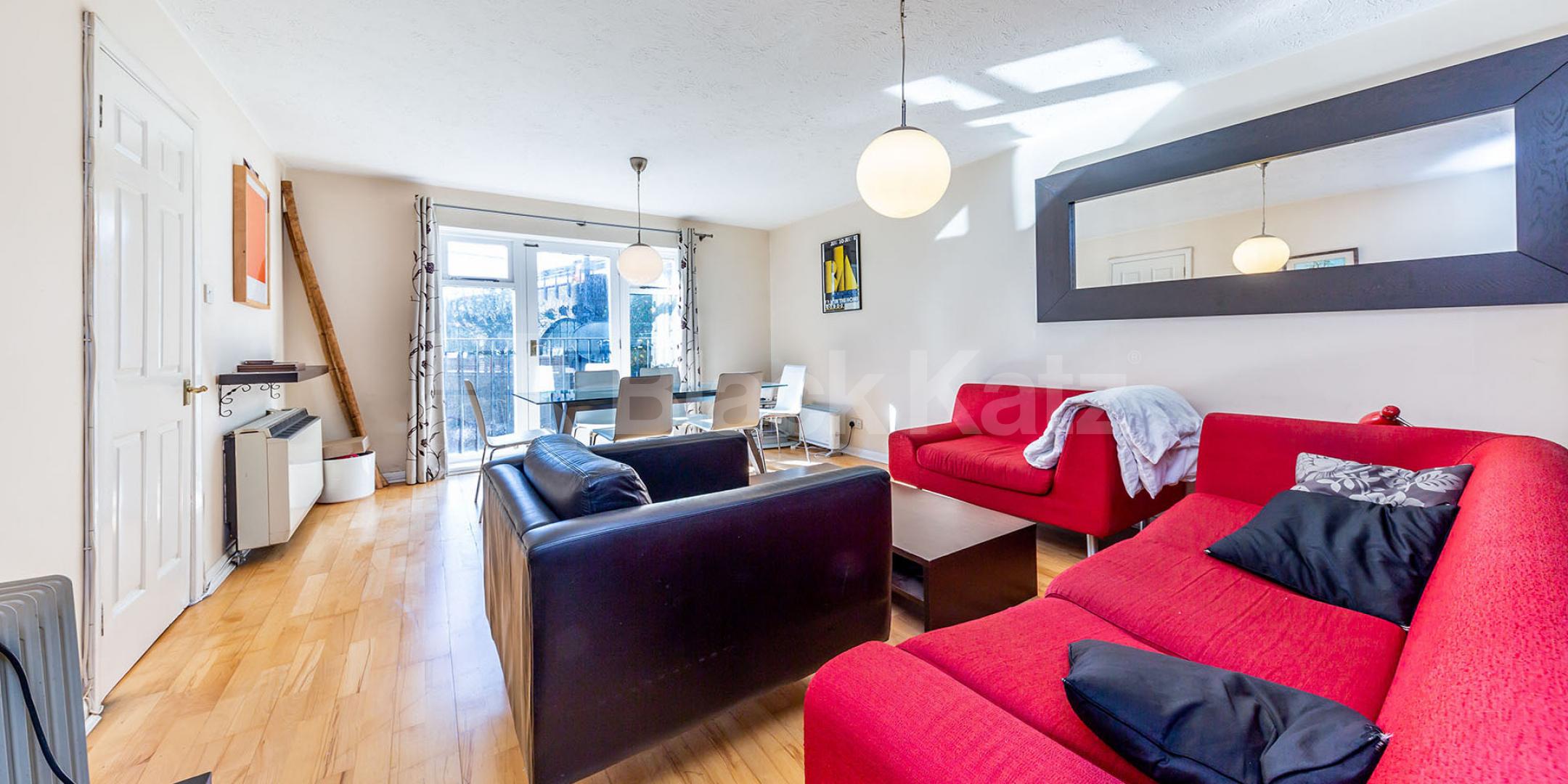 			2 BED 2 BATH NY CAMDEN MARKET!, 2 Bedroom, 1 bath, 1 reception Flat			 Castlehaven Road, CAMDEN